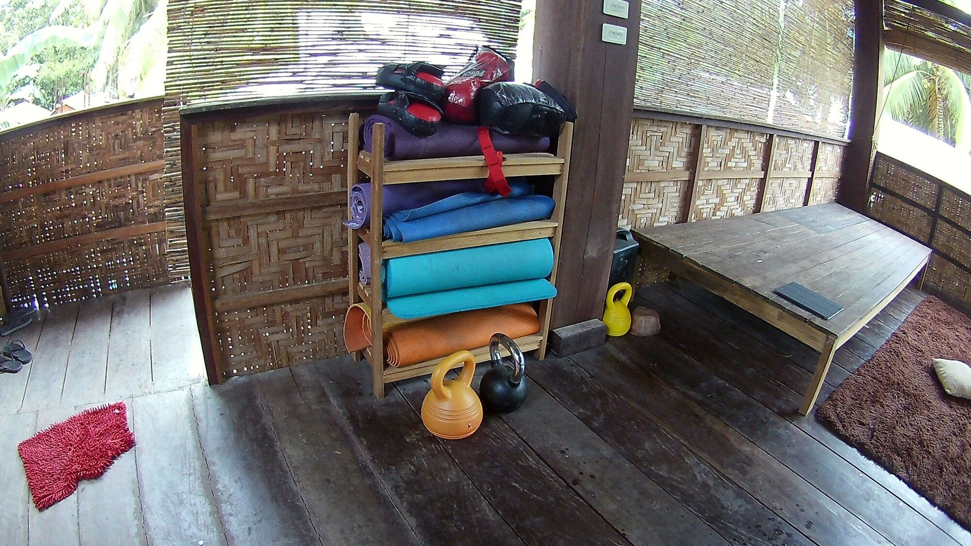 Footprints Homestay (Adults Only) Хенерал Луна Екстериор снимка