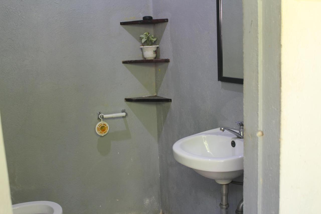 Footprints Homestay (Adults Only) Хенерал Луна Екстериор снимка