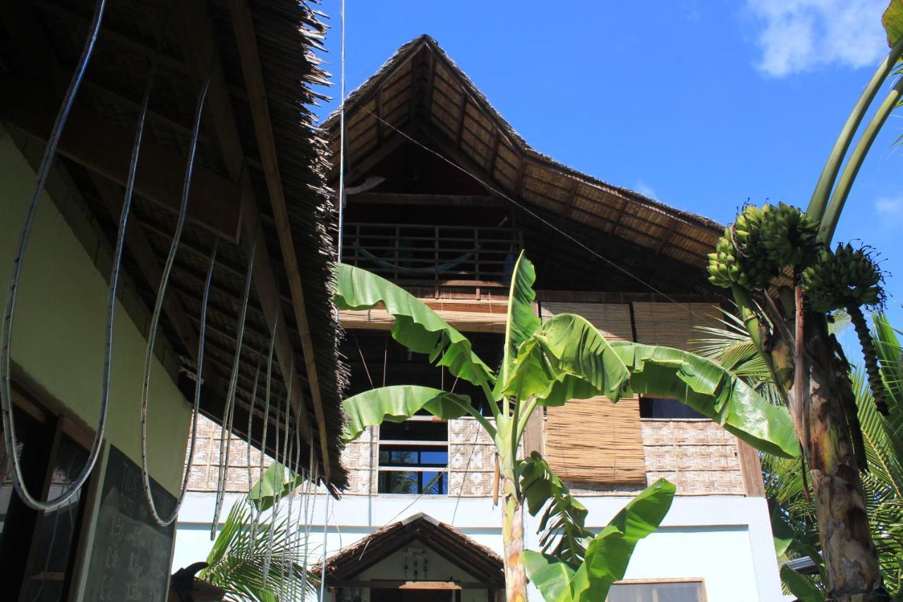 Footprints Homestay (Adults Only) Хенерал Луна Екстериор снимка